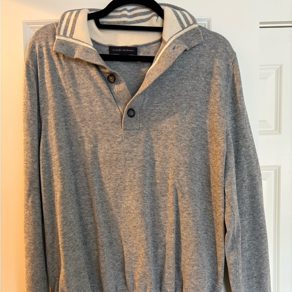 Banana Republic V-Neck Gray Sweater for Men